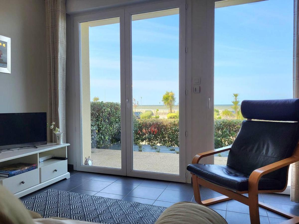 Appartement Rez-De-Jardin, Front De Mer, 4 Pers, Calme, Wifi Gratuit - Fr-1-465-46 Merville-Franceville-Plage Exterior foto